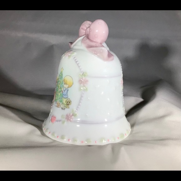 PRECIOUS MOMENTS 1997 Christmas bell perfect - Picture 7 of 16